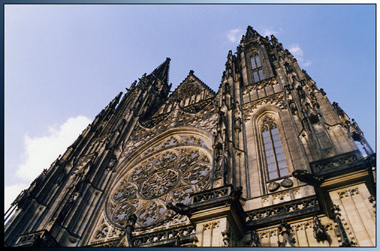 photo "The air Gothic" tags: travel, architecture, landscape, Europe