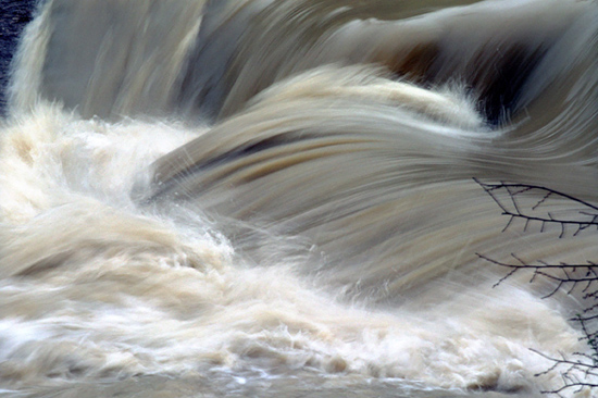 photo "Plastic of a rough spring stream ..." tags: landscape, nature, water