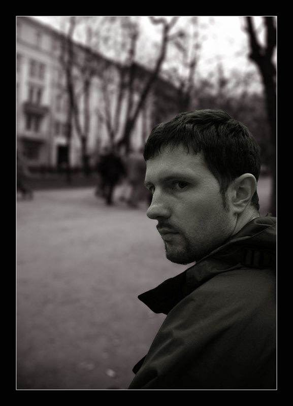 photo "On The Boulevard" tags: portrait, genre, man