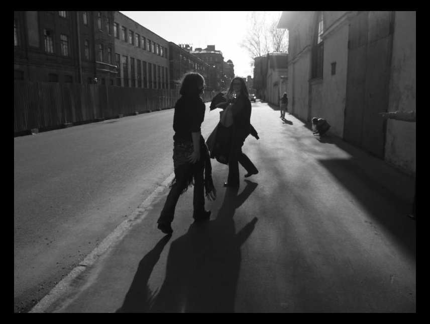 photo "walk" tags: black&white, genre, 