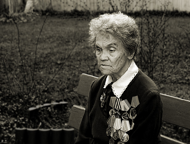 photo "More nobody has come... May, 9, 2005." tags: genre, black&white, 