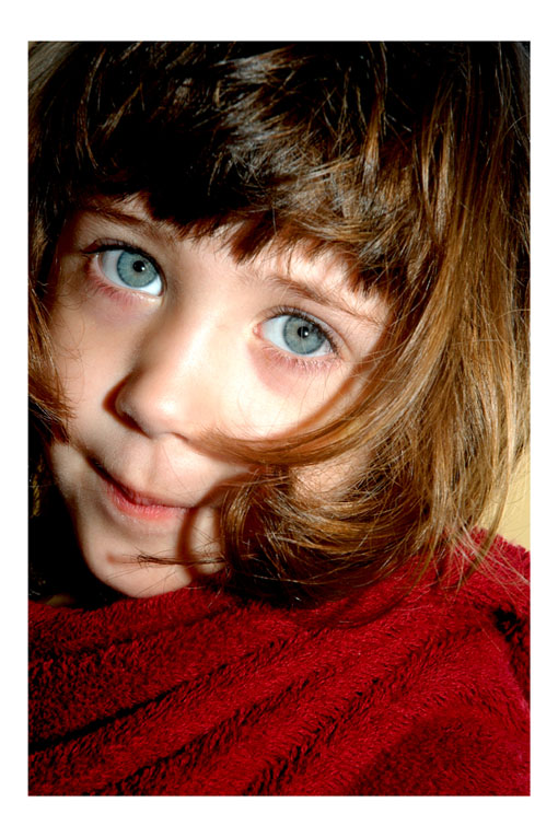 photo "VIC IN RED" tags: misc., portrait, children