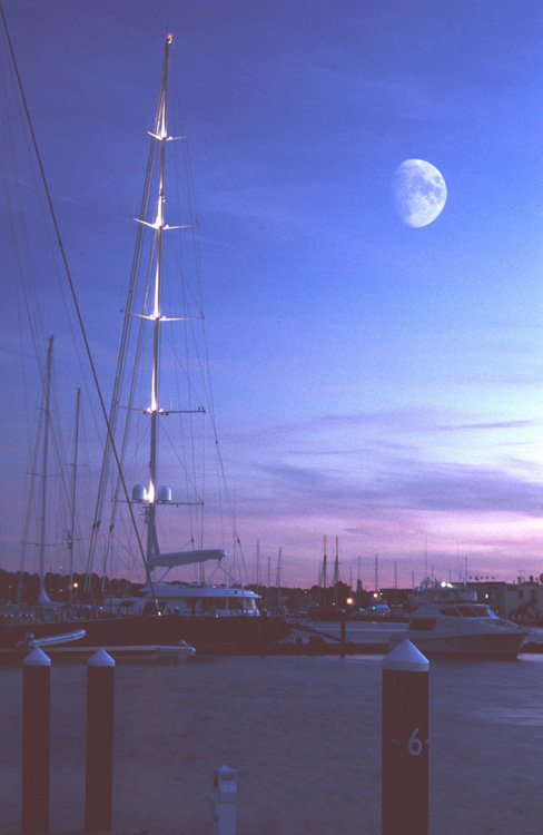 photo "Moon Over Newport" tags: landscape, night, sunset