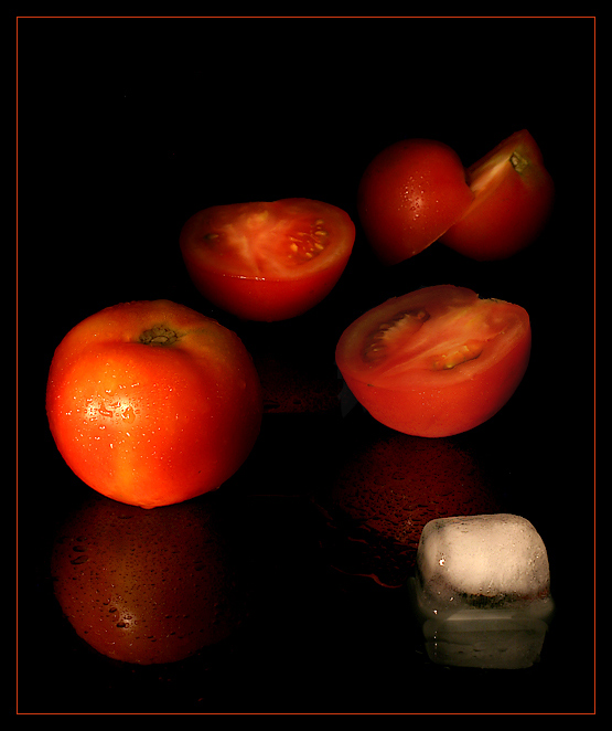 photo "About tomatoes" tags: misc., still life, 