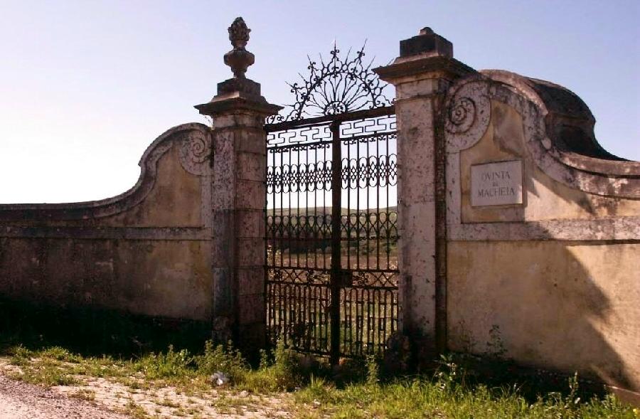 фото "Old farm entry" метки: пейзаж, лес