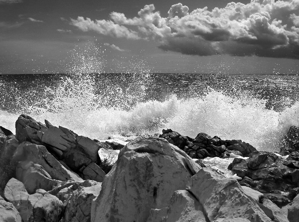 photo "Smash" tags: black&white, 