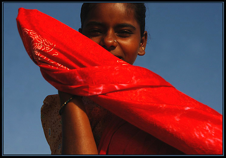 photo "a hidden smile" tags: travel, portrait, Asia, woman