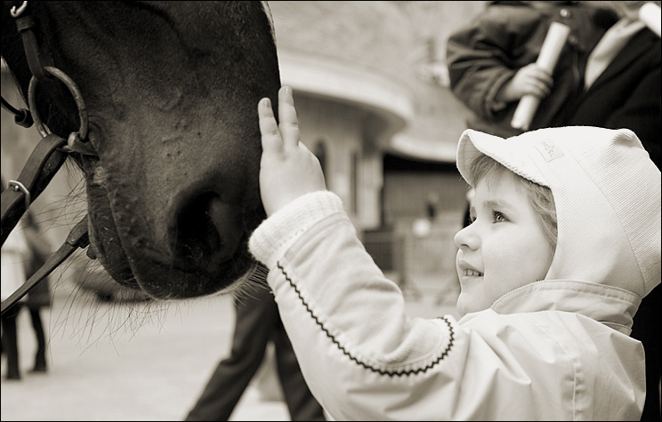 photo ":-)" tags: genre, black&white, 