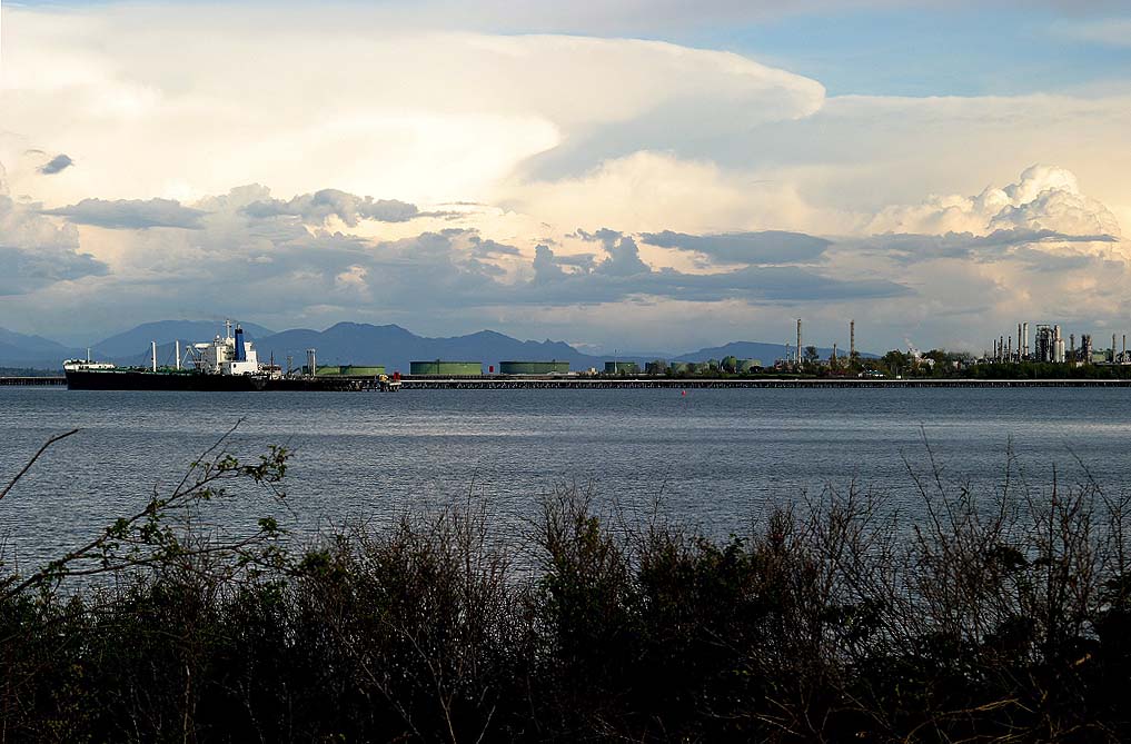 photo "Storm Bay" tags: landscape, clouds, water