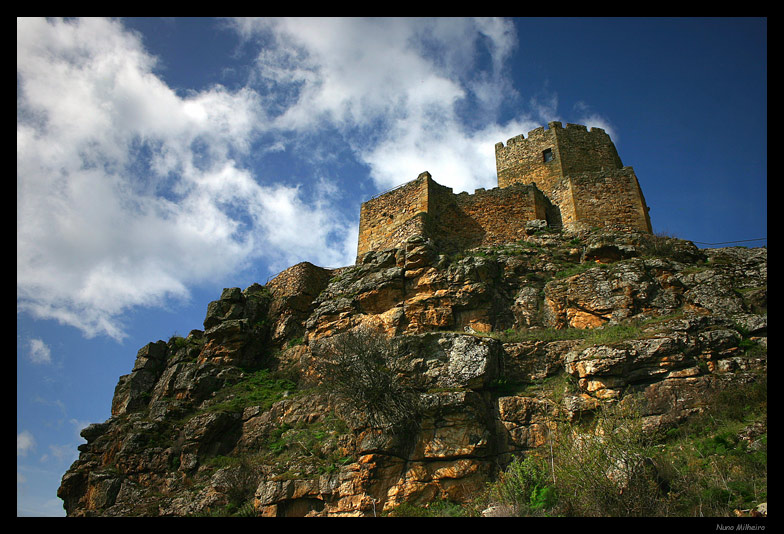 photo "Castle on the Rocks" tags: landscape, mountains