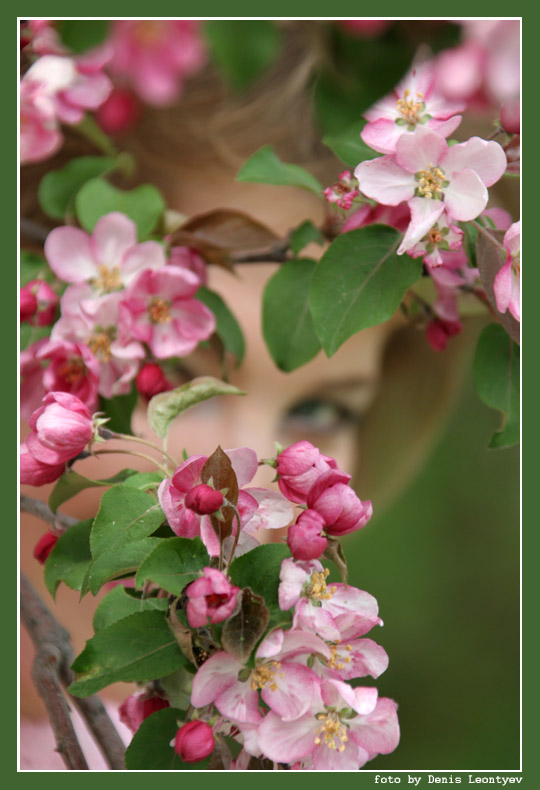 photo "Some Flowers" tags: portrait, nature, flowers, woman