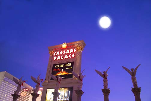 photo "las vegas 3" tags: travel, architecture, landscape, North America