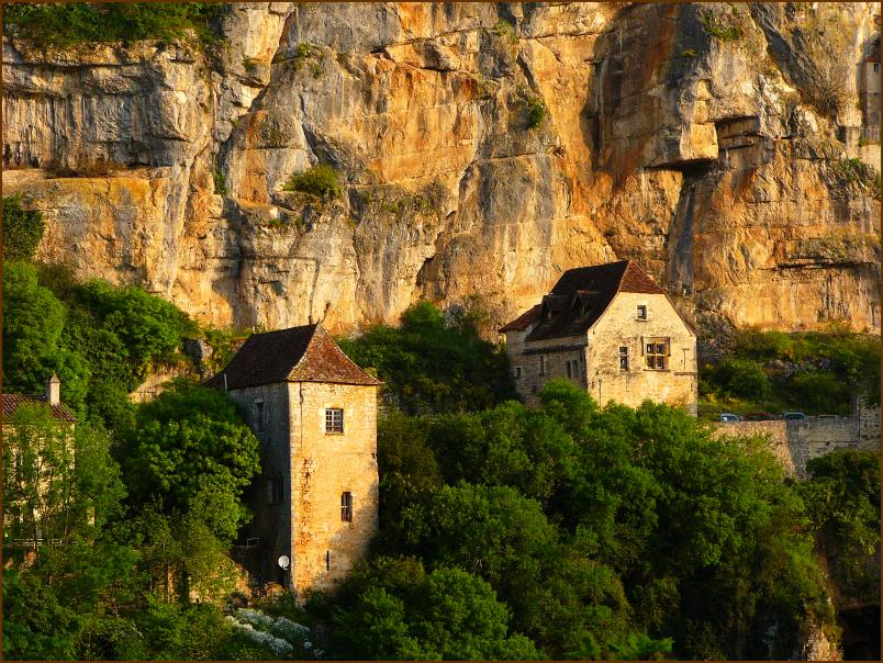 photo "Six centures under the rock" tags: travel, architecture, landscape, Europe