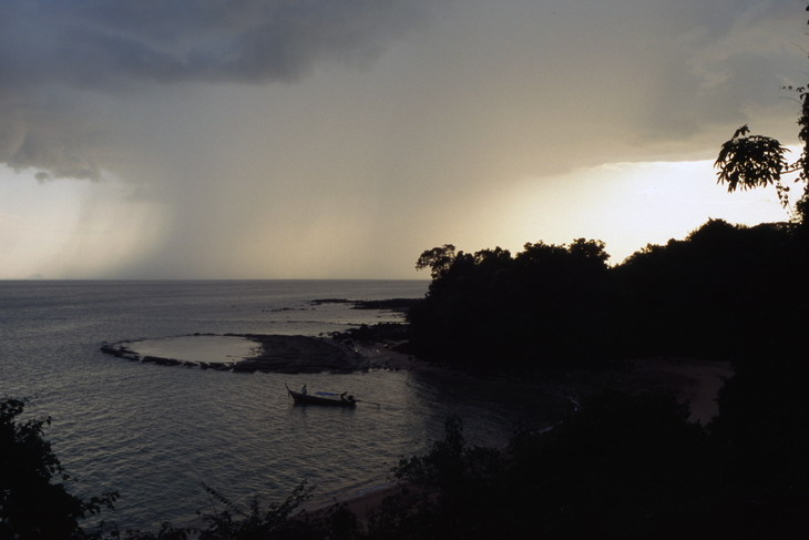 фото "Скоро будет дождь" метки: путешествия, пейзаж, Азия, вода
