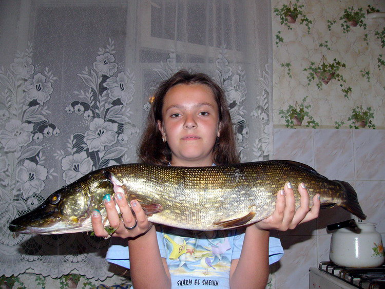 photo "Darina and Fish" tags: misc., 