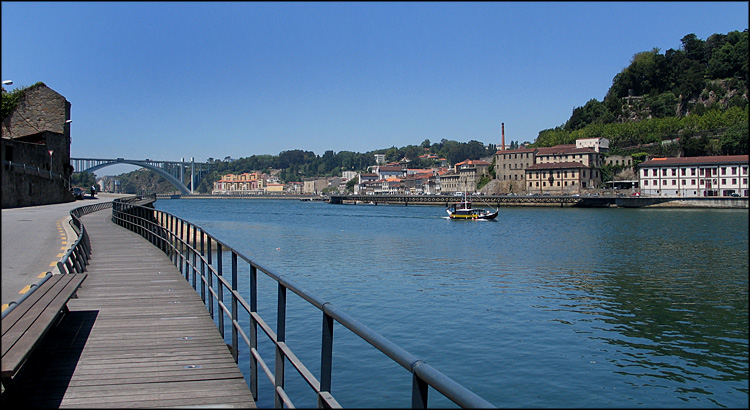 photo "Let's walk" tags: travel, architecture, landscape, Europe