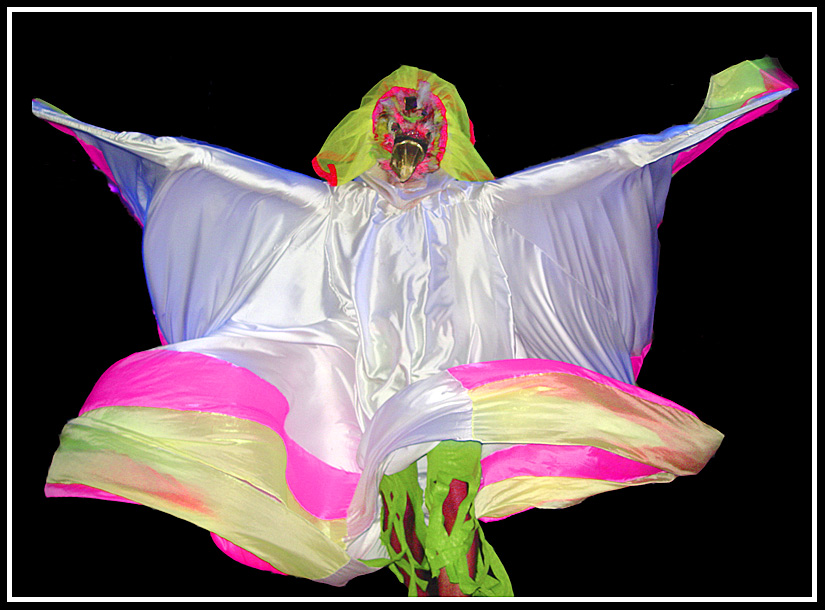 photo "The carnival zombie" tags: reporting, 