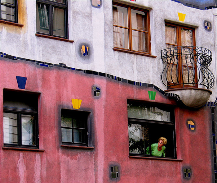 photo "The house. A window. Lady))" tags: travel, architecture, landscape, Europe