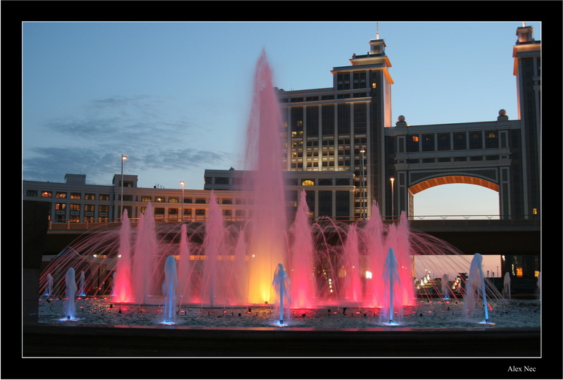 photo "Return to fountain" tags: architecture, landscape, 