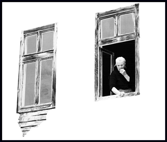 фото "Кто стучить в дверь?/Who does knock on the door?/" метки: портрет, женщина