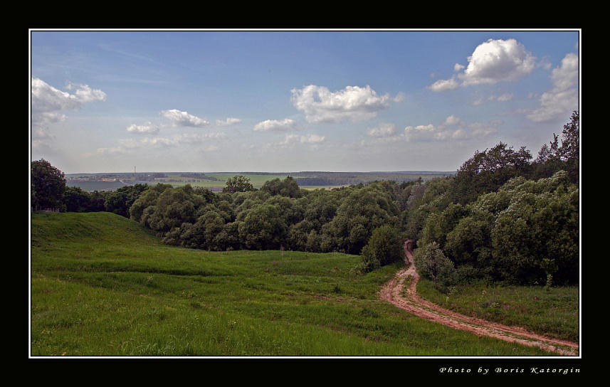 photo "Neighborhoods of Polenovo" tags: landscape, clouds, forest