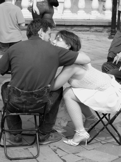 photo "Street Kiss # 12" tags: black&white, 