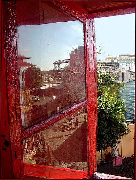 photo "watching with the window..." tags: travel, architecture, landscape, South America