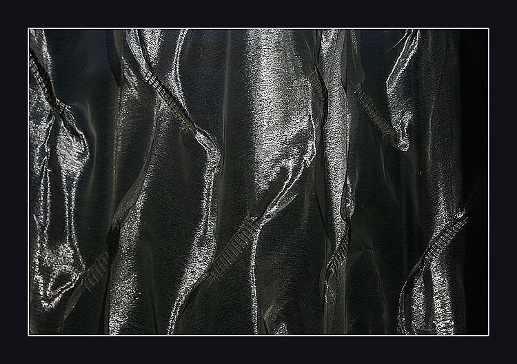 photo "Dark variations" tags: abstract, macro and close-up, 