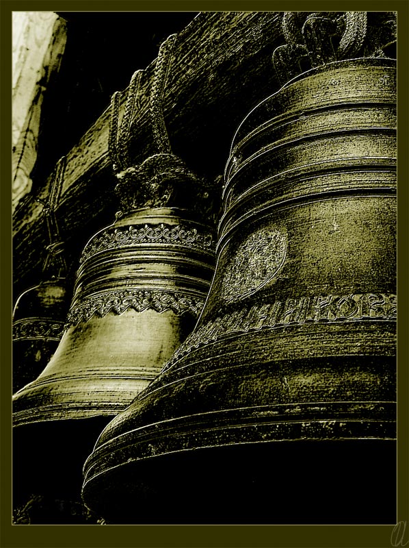 photo "Old Bells" tags: still life, architecture, landscape, 