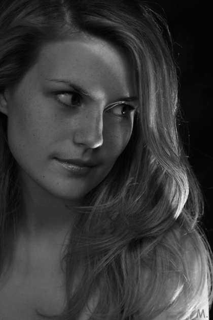 photo "Untitled photo" tags: portrait, woman