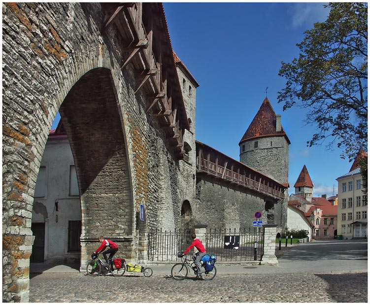 photo "In Tallinn good weather" tags: architecture, landscape, 