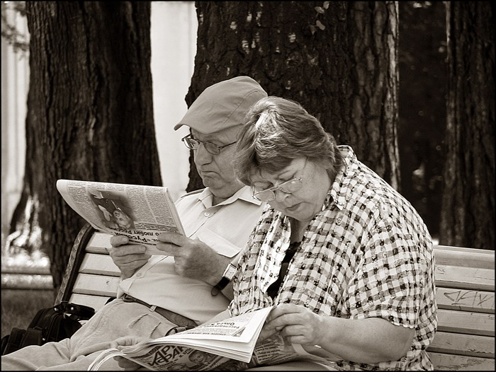 photo ""Log hut"-a reading room :-)" tags: genre, black&white, 