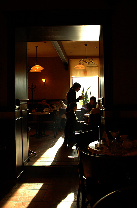 photo "In The Cafe" tags: genre, portrait, 