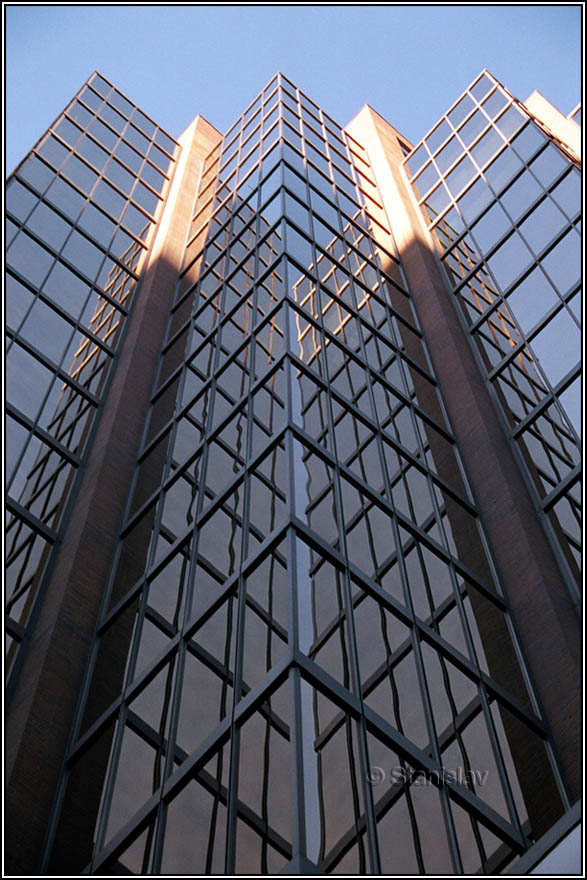 photo "Reflection #6" tags: architecture, landscape, 