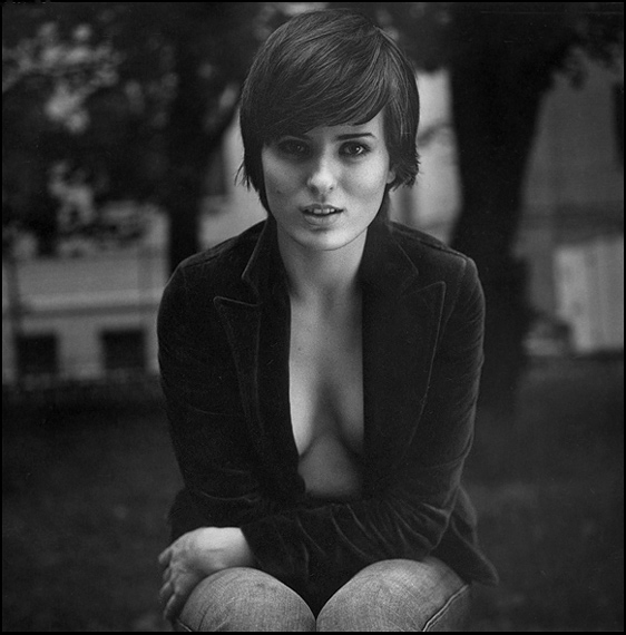 photo "Annushka" tags: black&white, portrait, woman