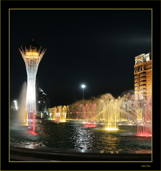 photo "Singing fountain (and Baiterek)" tags: architecture, landscape, 