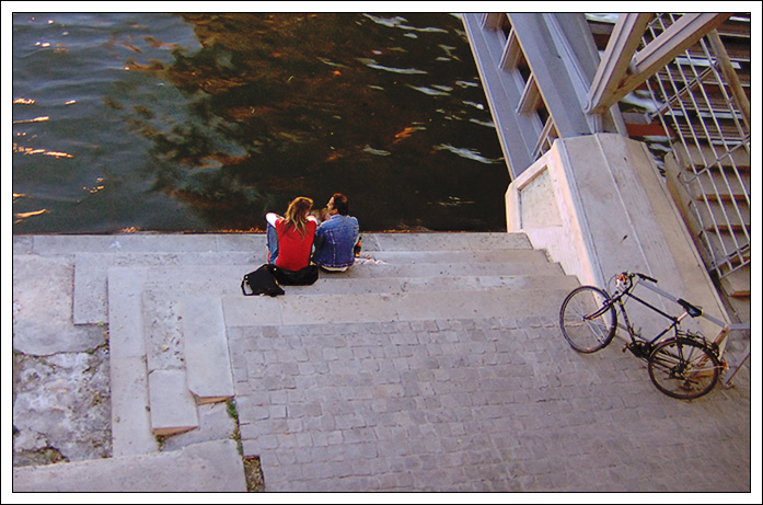 photo "Two at the Seine" tags: genre, travel, Europe
