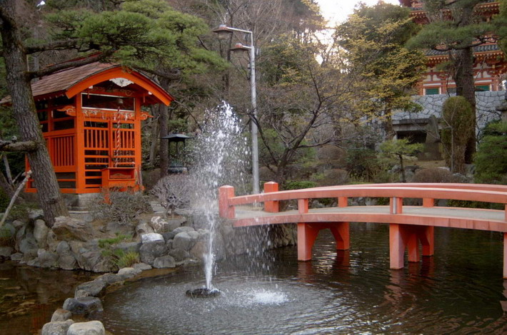 photo "Stone, wood, water..." tags: architecture, landscape, water