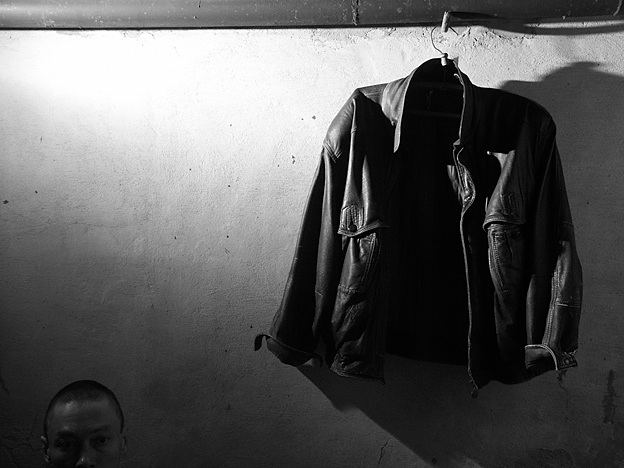 photo "My jacket" tags: black&white, misc., 