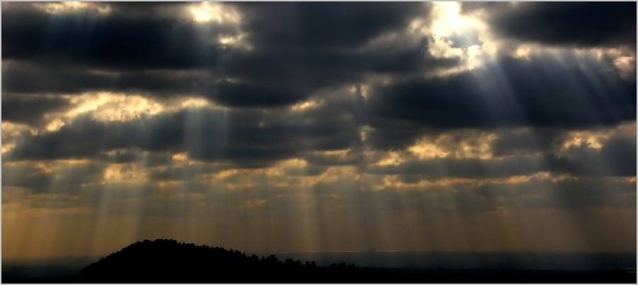 photo "Falling light" tags: landscape, clouds