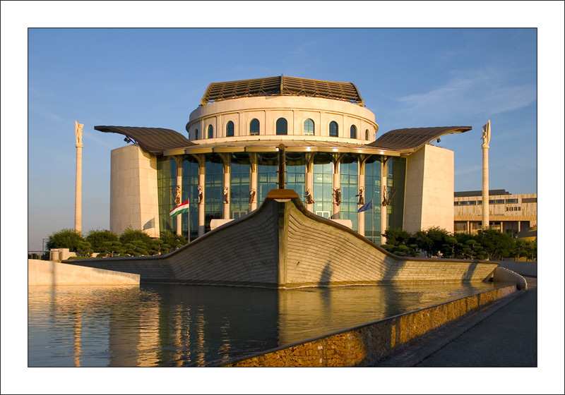 photo "national ship" tags: architecture, landscape, 