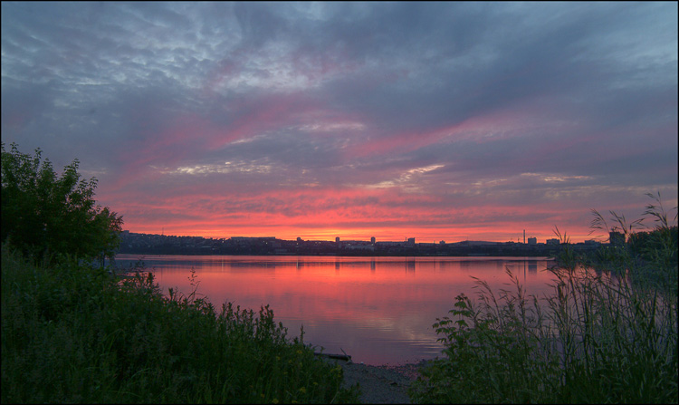 photo "Town sundown" tags: landscape, sunset, water