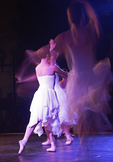 photo "Dancers" tags: misc., 