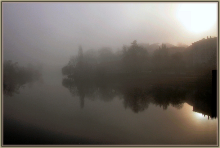 photo "deep in her soul" tags: landscape, clouds, water