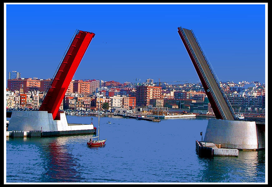 photo "The Gates of Marseilles" tags: travel, architecture, landscape, Europe