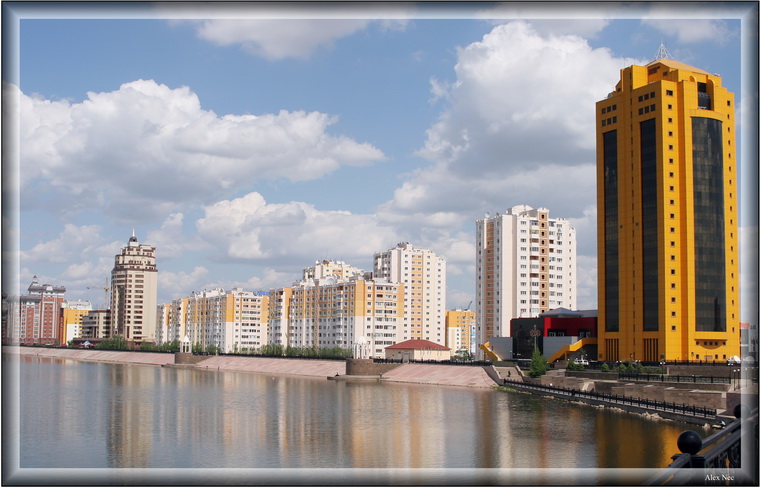 photo "New buildings on a right bank" tags: architecture, landscape, 