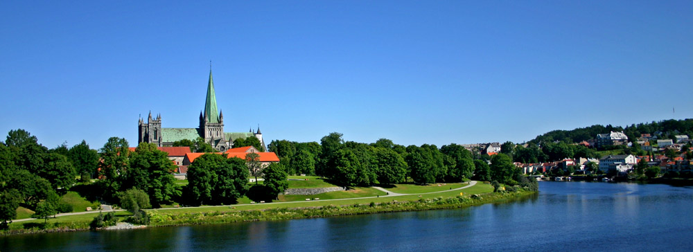 photo "Summer mood from Trondheim" tags: architecture, landscape, 