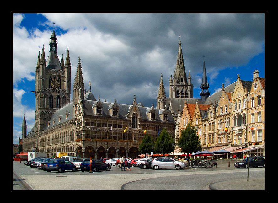 photo "The city of Ieper. The central area." tags: architecture, travel, landscape, Europe