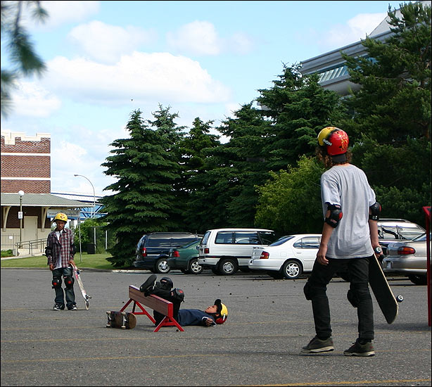 photo "Benefit of using helmets" tags: genre, reporting, 