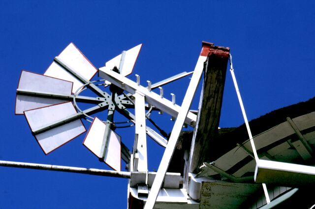 photo "Windmill in the lull" tags: genre, architecture, landscape, Europe, building